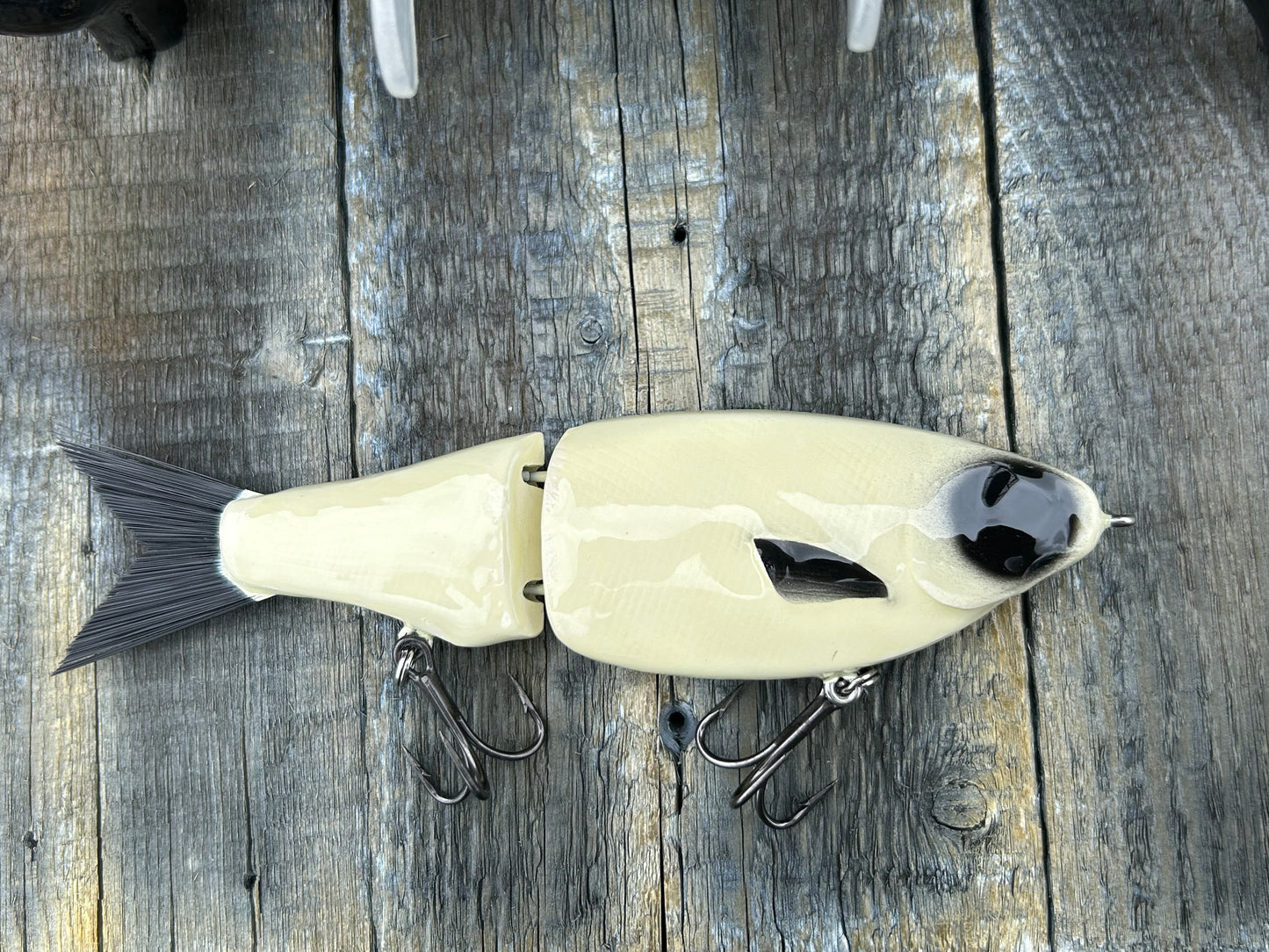 SOARDBAITS 7” SB SHAD RESIN GLIDE BAIT! 2.5 oz slow/medium sink!