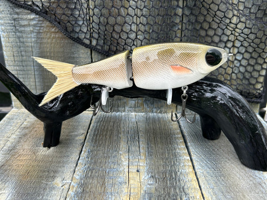 SOARDBAITS 7” SB SHAD RESIN GLIDE BAIT! 2.5 oz slow/medium sink!