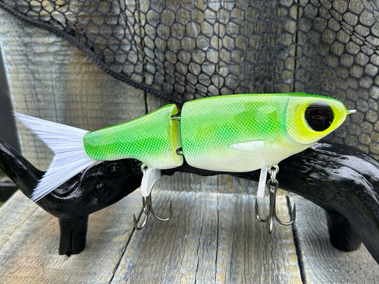 SOARDBAITS 7.5” SB SHAD SLIM RESIN GLIDE BAIT! 2.0 oz slow sink!