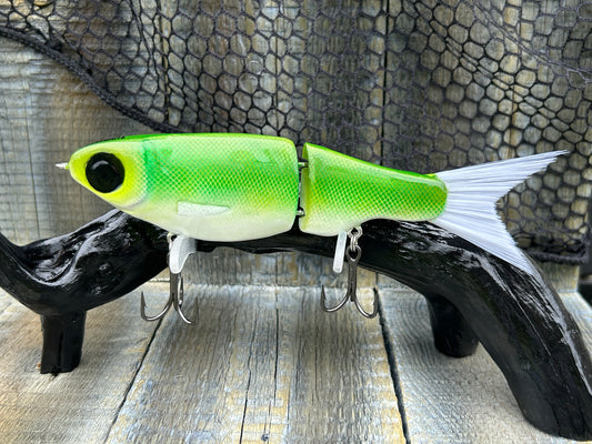 SOARDBAITS 7.5” SB SHAD SLIM RESIN GLIDE BAIT! 2.0 oz slow sink!