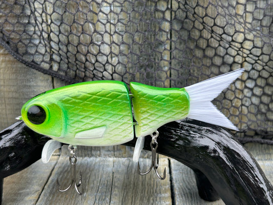 SOARDBAITS 6” SB HATCH RESIN GLIDE BAIT! 1.9 oz slow sink!