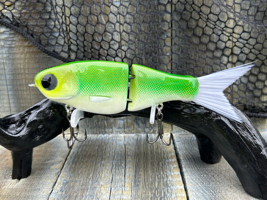 SOARDBAITS 6.75” SB SHAD MINI RESIN GLIDE BAIT! 1.9 oz slow sink!