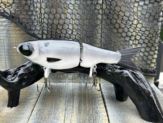 SOARDBAITS 7.5” SB SHAD SLIM RESIN GLIDE BAIT! 2.0 oz slow sink!